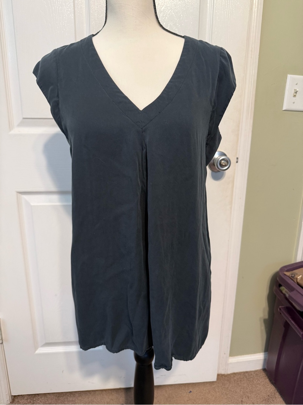 Maeve Sleeveless V-Neck Tunic Top - Charcoal